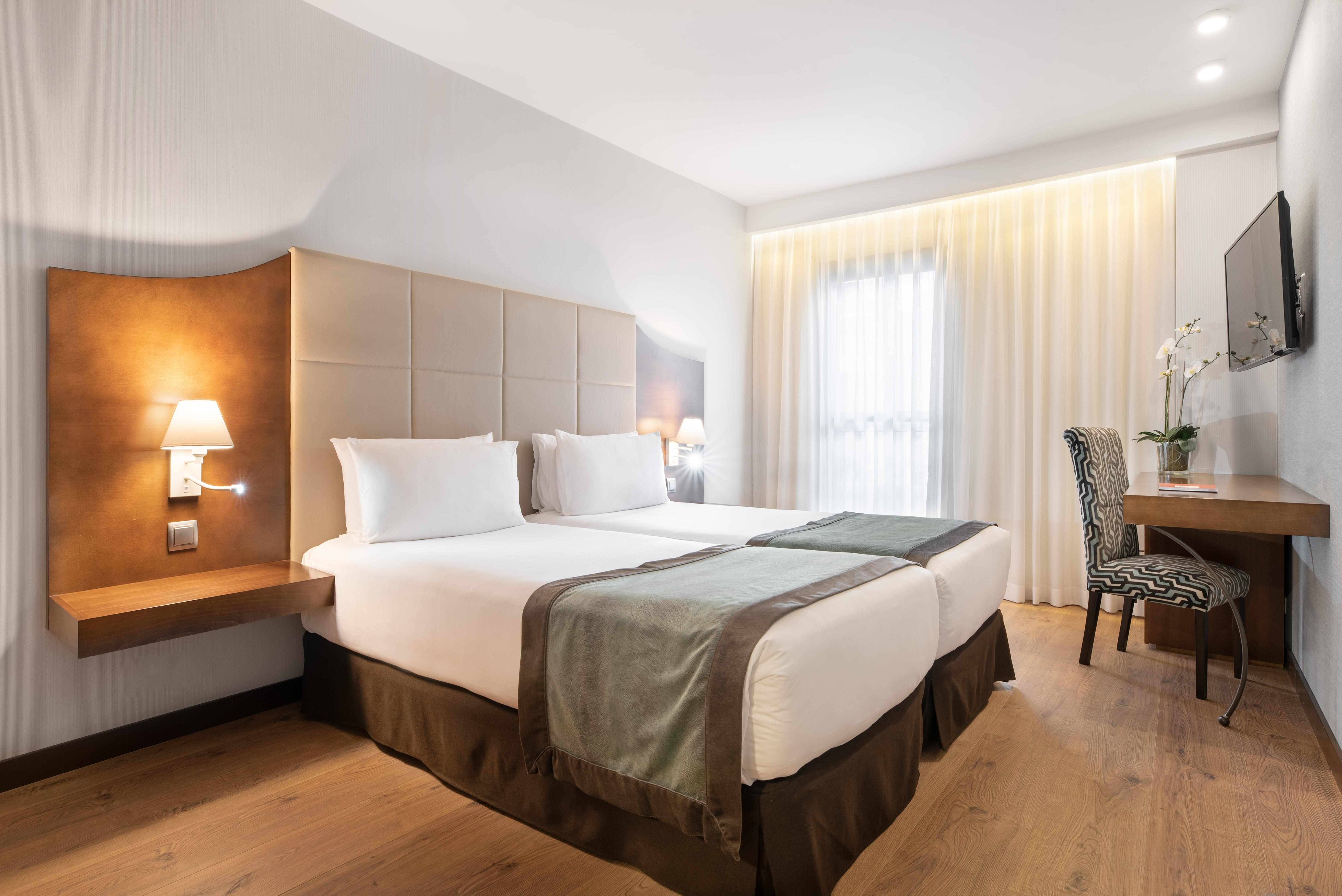 Exe Agora Caceres Hotel Bagian luar foto