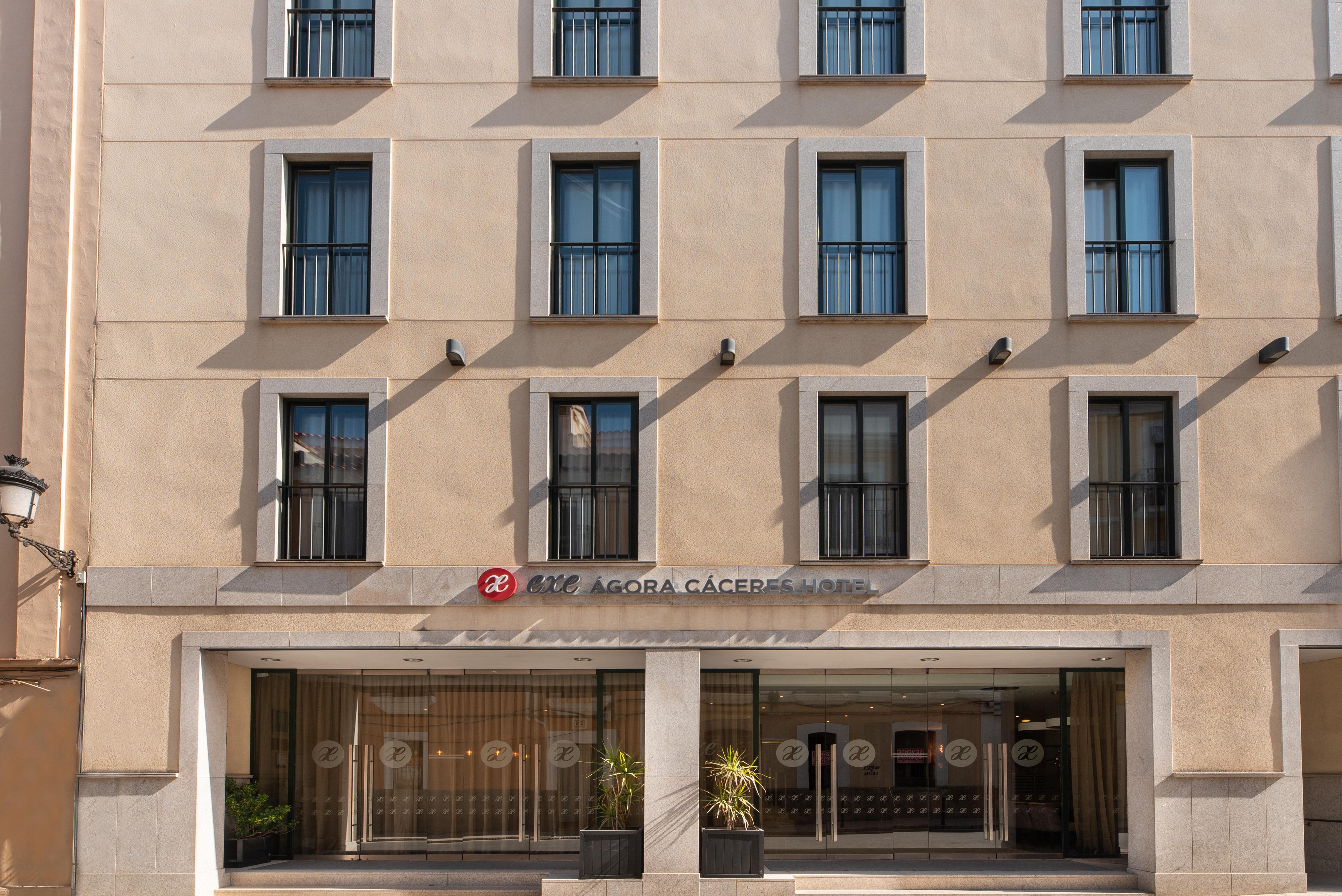 Exe Agora Caceres Hotel Bagian luar foto
