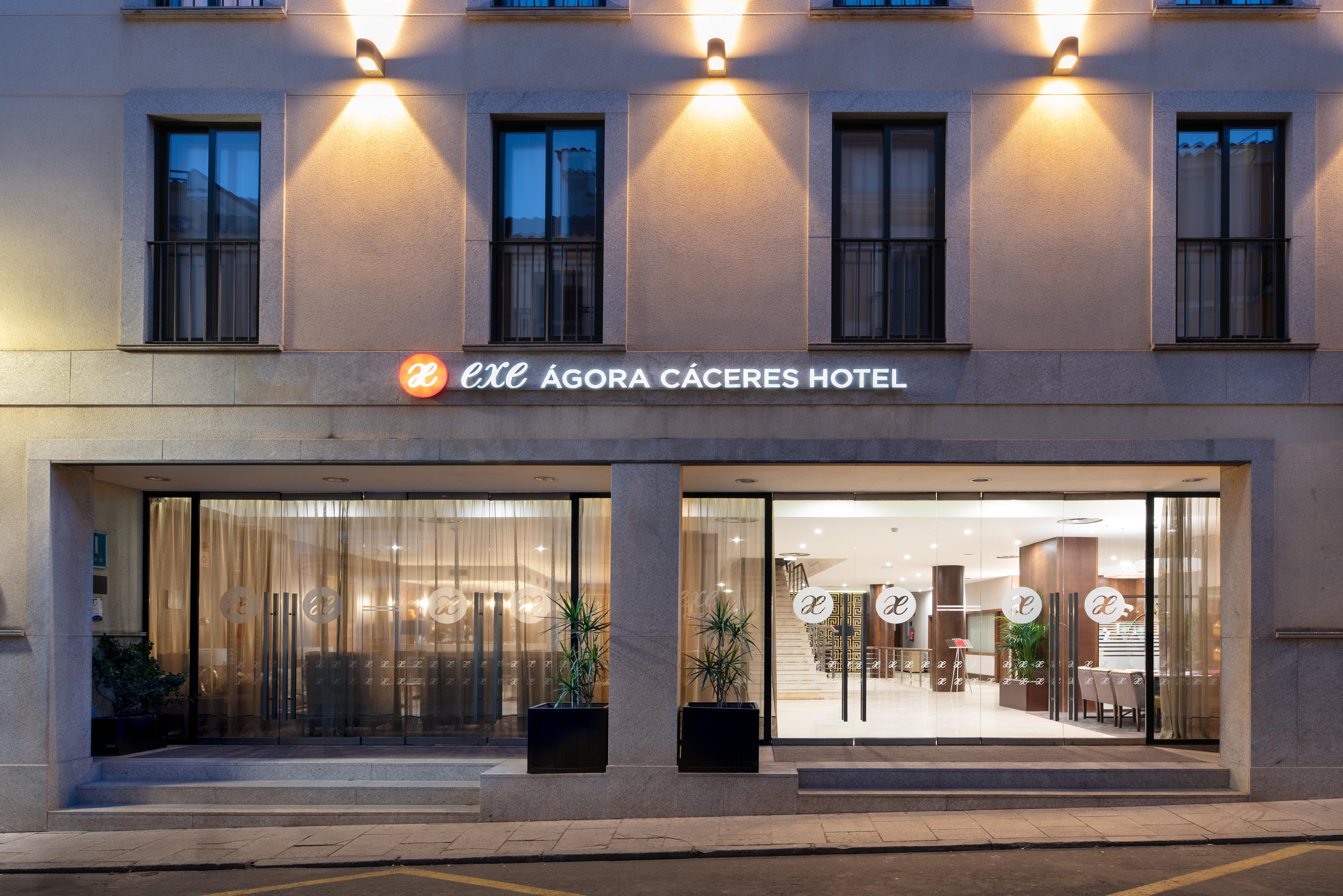 Exe Agora Caceres Hotel Bagian luar foto