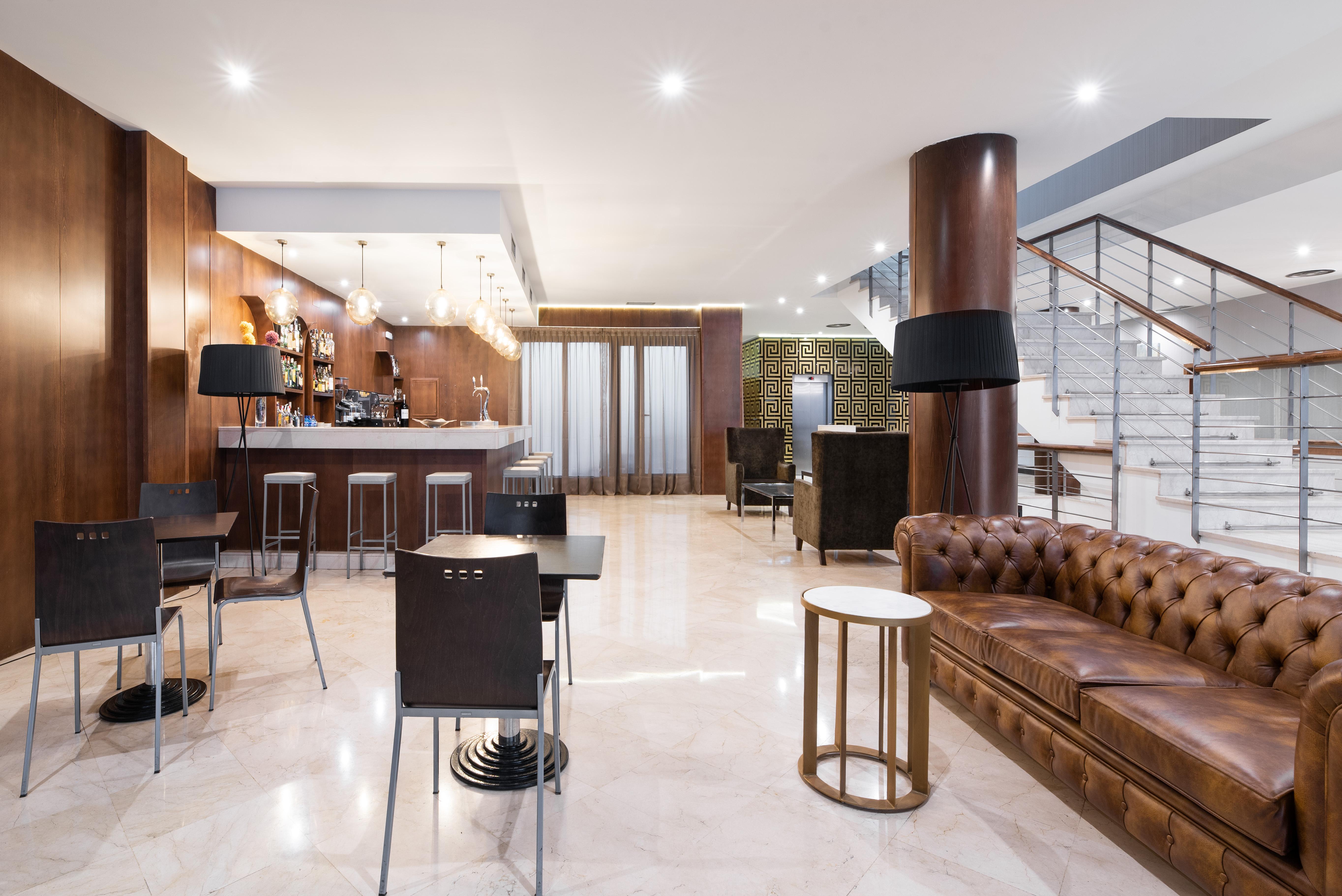 Exe Agora Caceres Hotel Bagian luar foto