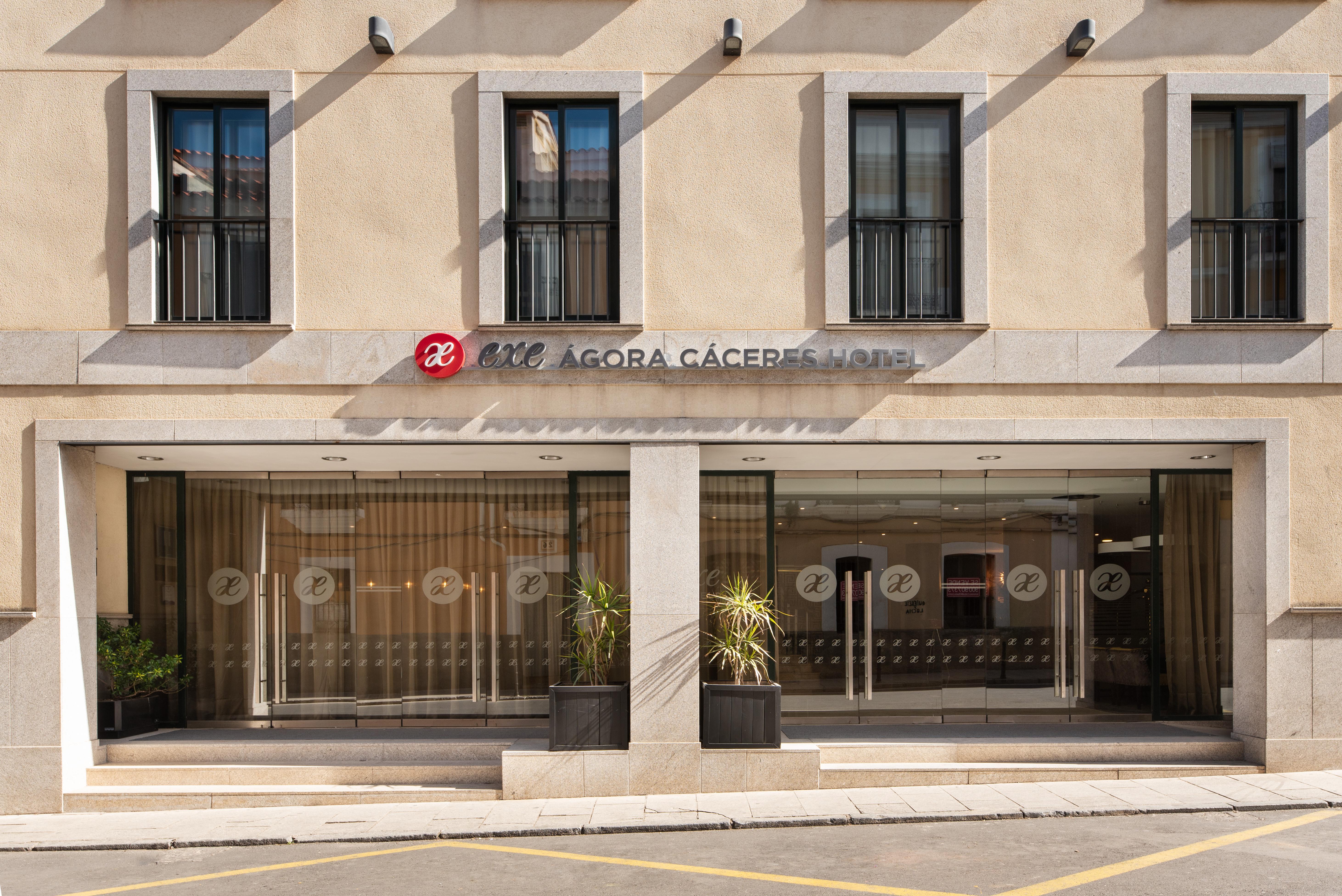 Exe Agora Caceres Hotel Bagian luar foto