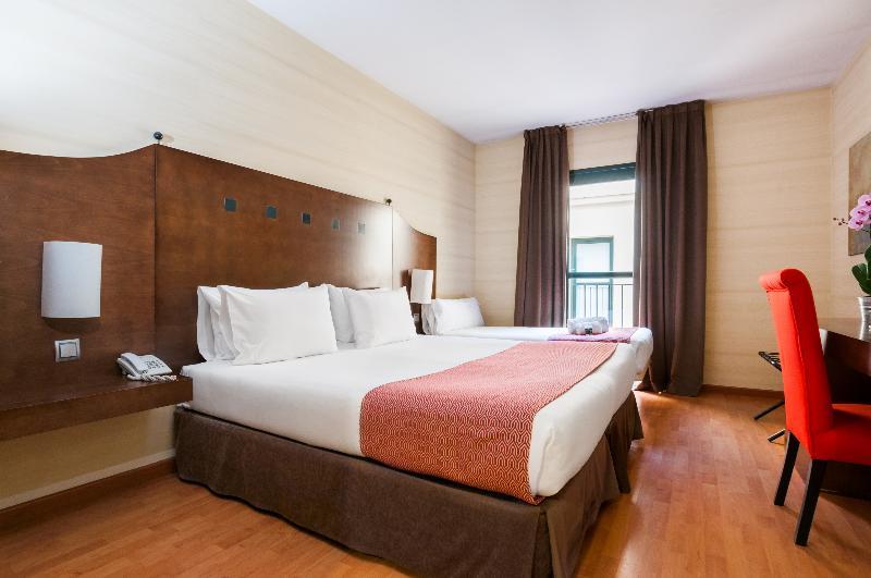 Exe Agora Caceres Hotel Bagian luar foto
